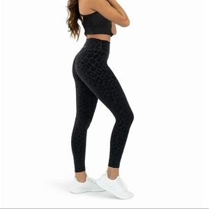 Balance Athletica The Lux Pant - Panther